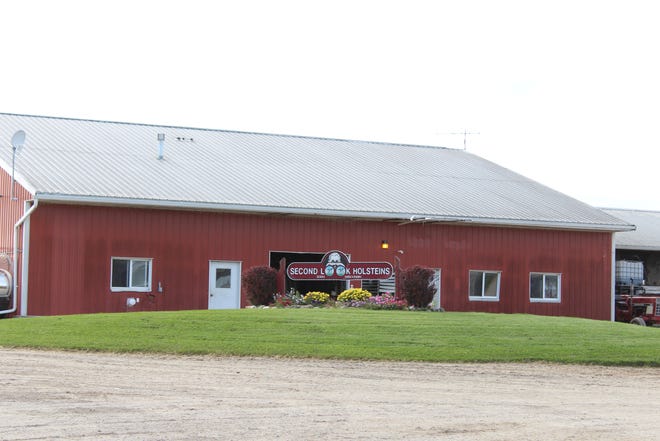 Second Look Holsteins was one of the host farms on the Oct 24 PDPW tour.