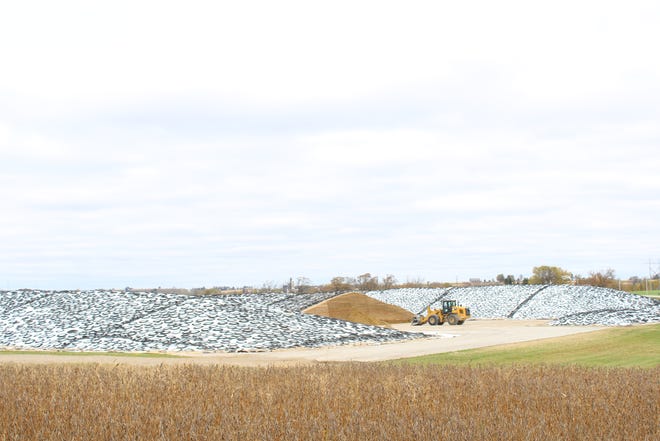 Second Look Holsteins recently added on to the feed pad that collects 100% of runoff.