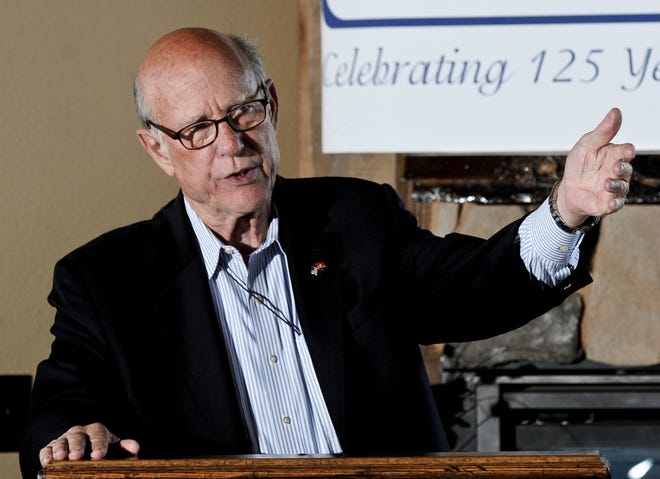 Kansas Sen. Pat Roberts talks about the farm bill during a luncheon at Samy's Spirits and Steakhouse. Roberts is closing out his career of representing Kansas in Congress. [BRAD NADING/GARDEN CITY TELEGRAM]